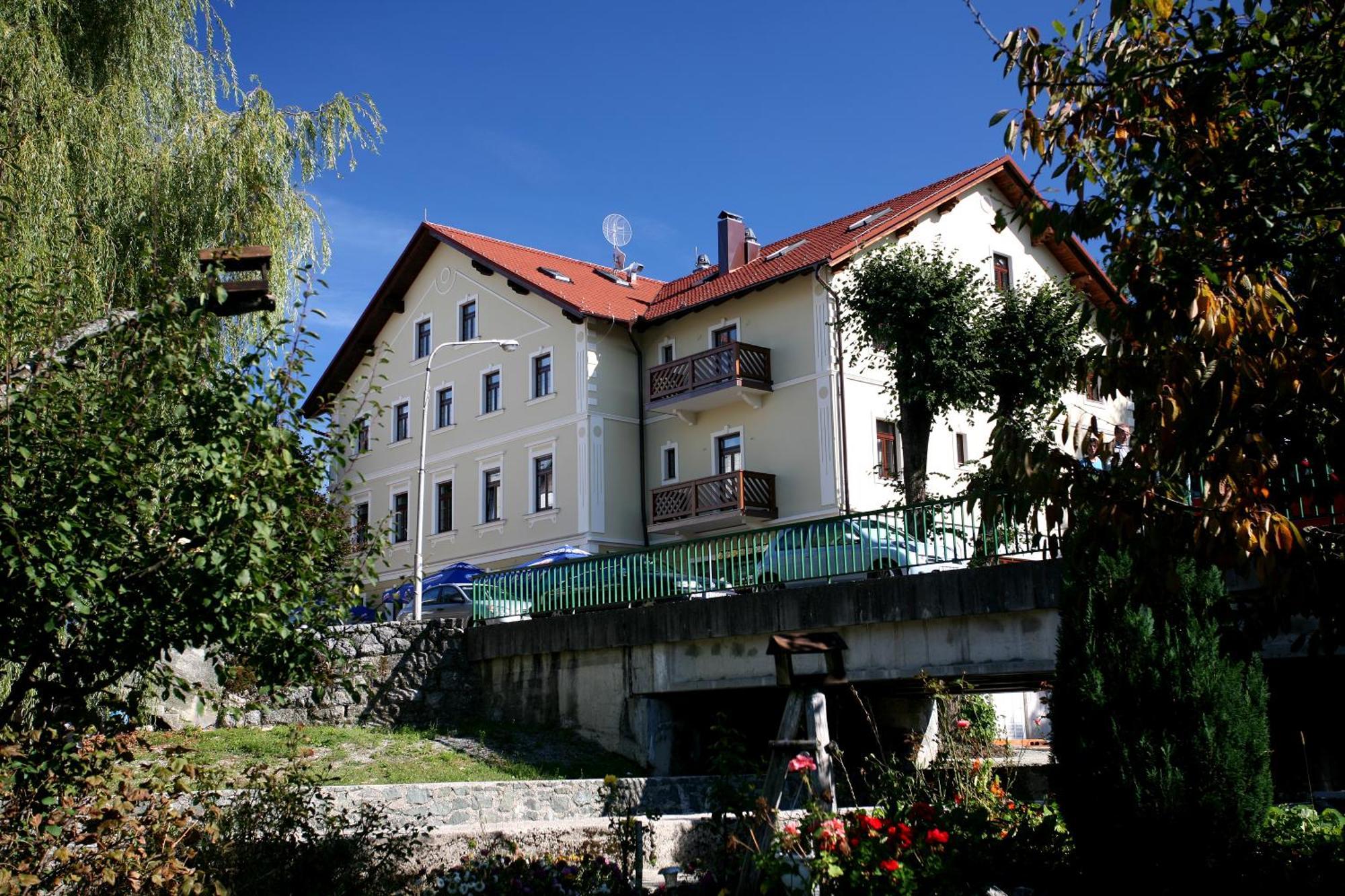 Hotel Bitoraj Fuzine Luaran gambar